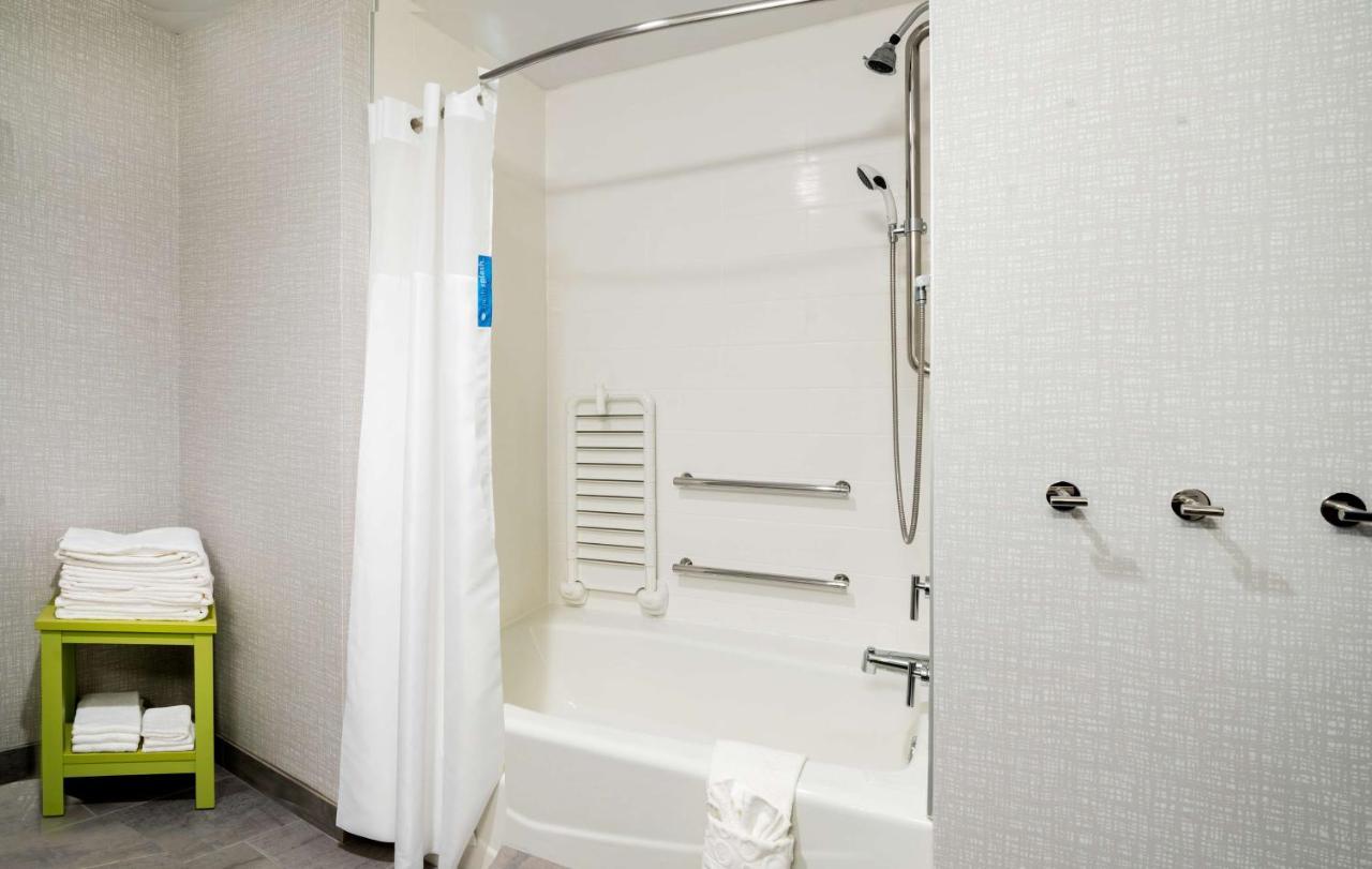 Hampton Inn Riverside March Air Force Base, Ca Экстерьер фото
